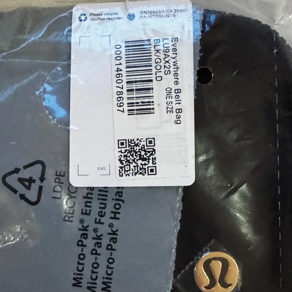 NEW WITH TAGS - Lululemon Everywhere Belt Bag Black w/ Gold Hardware - Picture 5 of 5